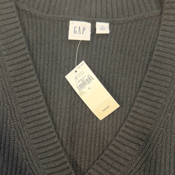 NWT GAP Black Ribbed V-Neck Button Cardigan Vest - Picture 4 of 5